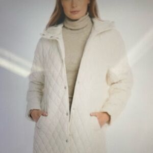 Karen Kane Long Quilted Hooded White Cream Ivory Coat.  100% Polyester
